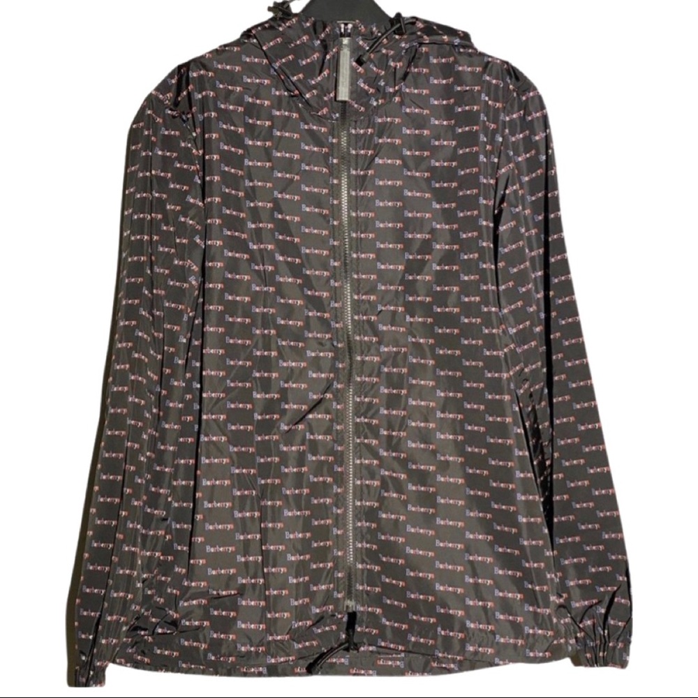 BNWT BURBERRY HEATON ALLOVER LOGO WINDBREAKER